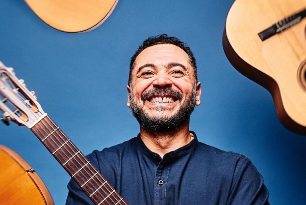 lecritoire-de-marie-portrait-ecriture-biographie-musicale-groupe-de-musique-labess-2024-bretagne-paris