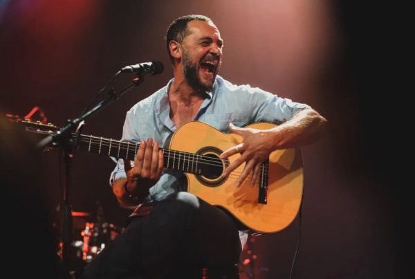 lecritoire-de-marie-portrait-ecriture-biographie-musicale-groupe-de-musique-labess-2024-bretagne-paris